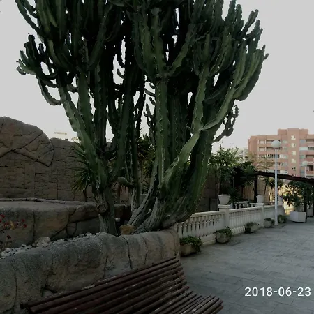 Cala De Finestrat-benidorm アパート *